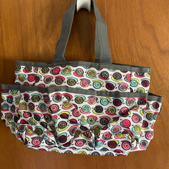 NWOT THIRTY-one small utility tote. - Picture 2 of 2